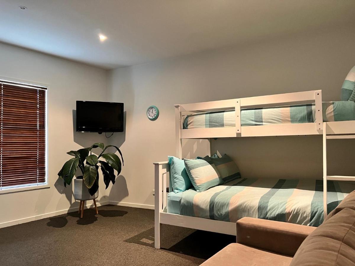 Phillip Island Holiday Apartments Cowes Buitenkant foto